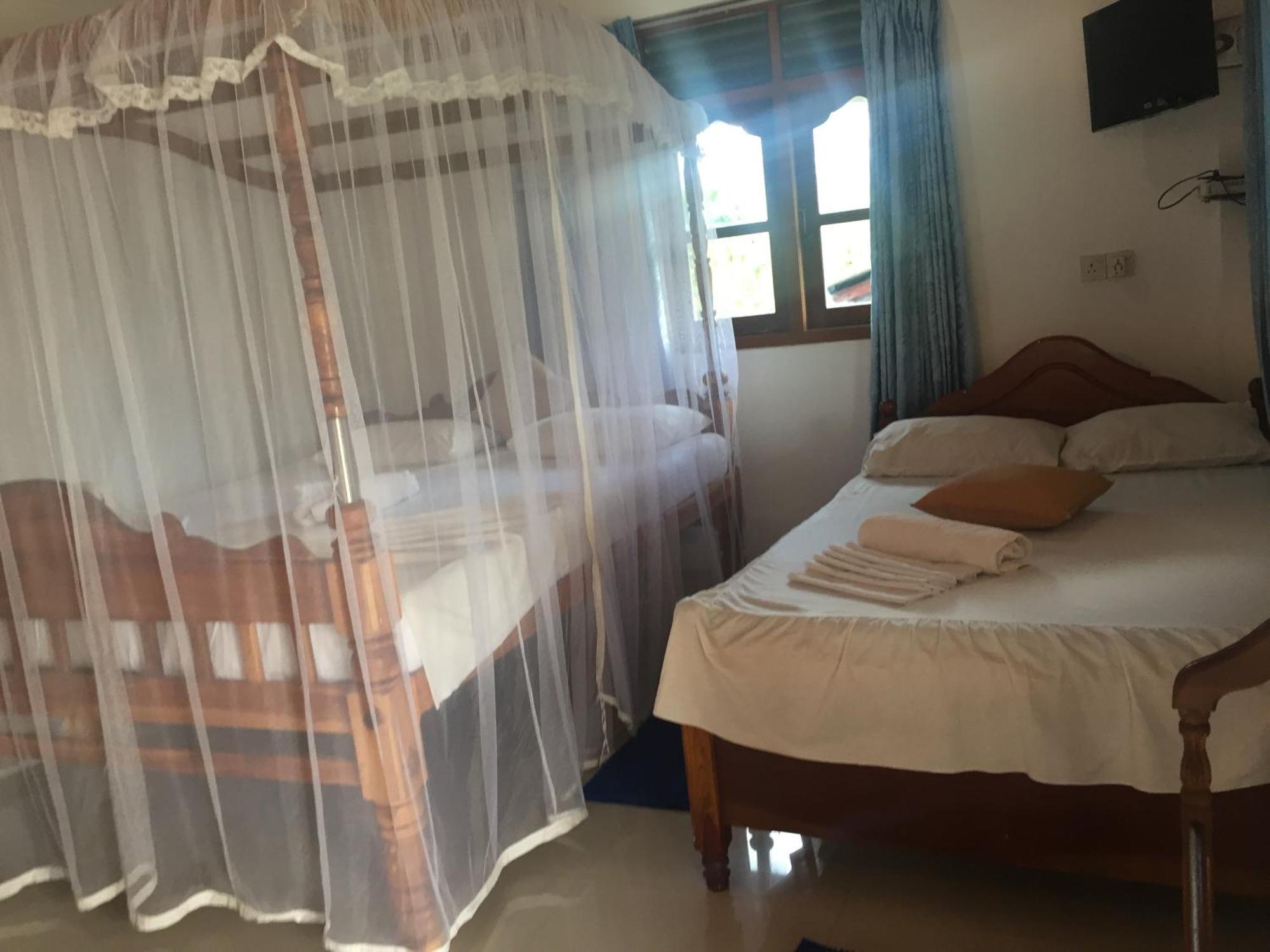 Damith Guest House 우나와투나 외부 사진
