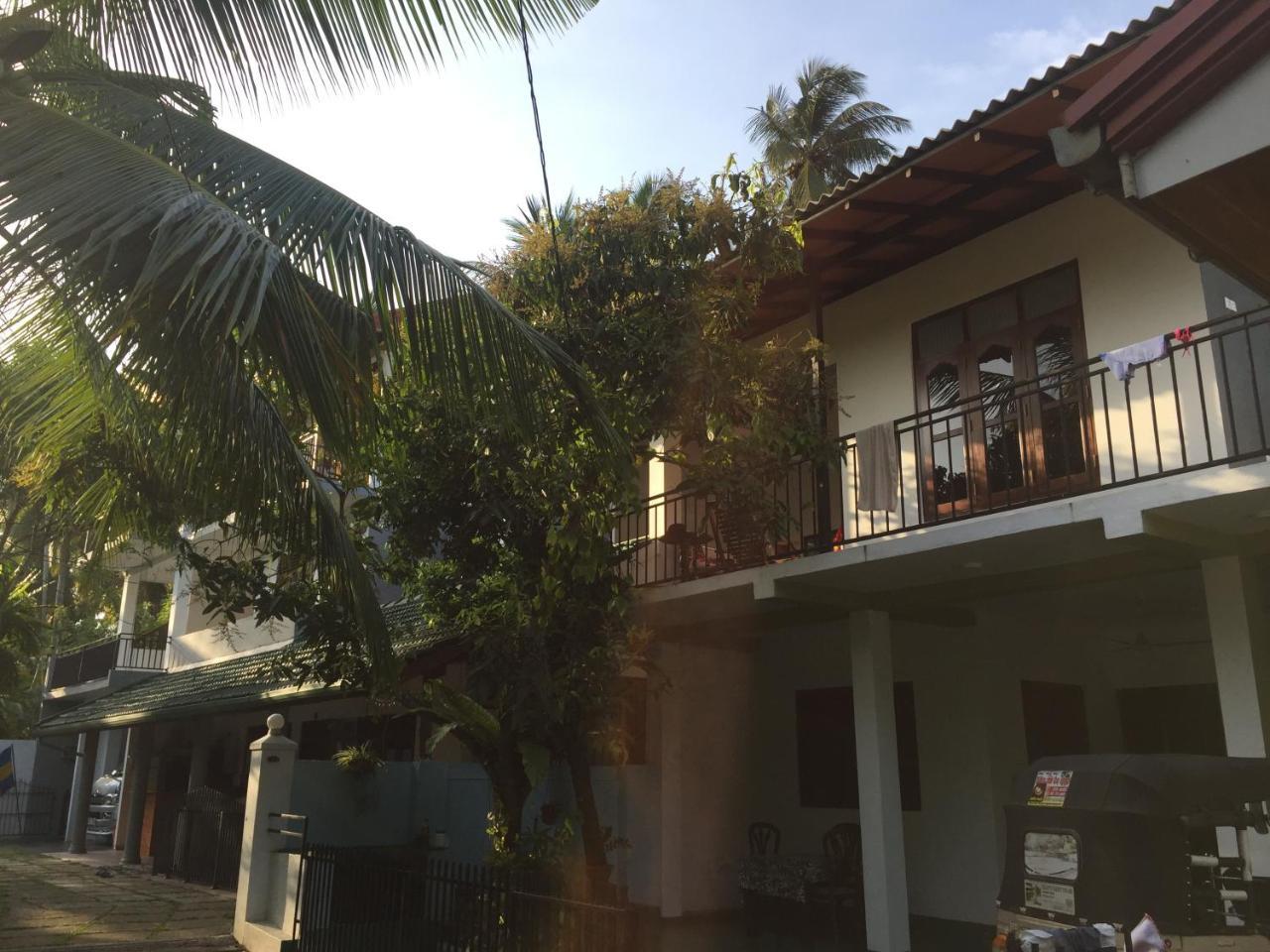 Damith Guest House 우나와투나 외부 사진